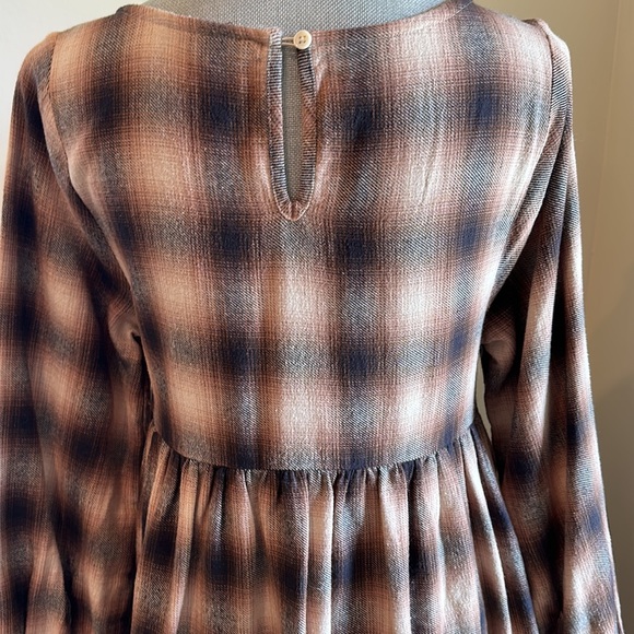 Nwt Levi dress - Picture 6 of 11